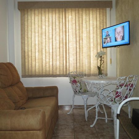 Apto Canto Do Forte - Praia Grande - Local Privilegiado - 100 Metros Da Praia - Internet Inclusa 외부 사진