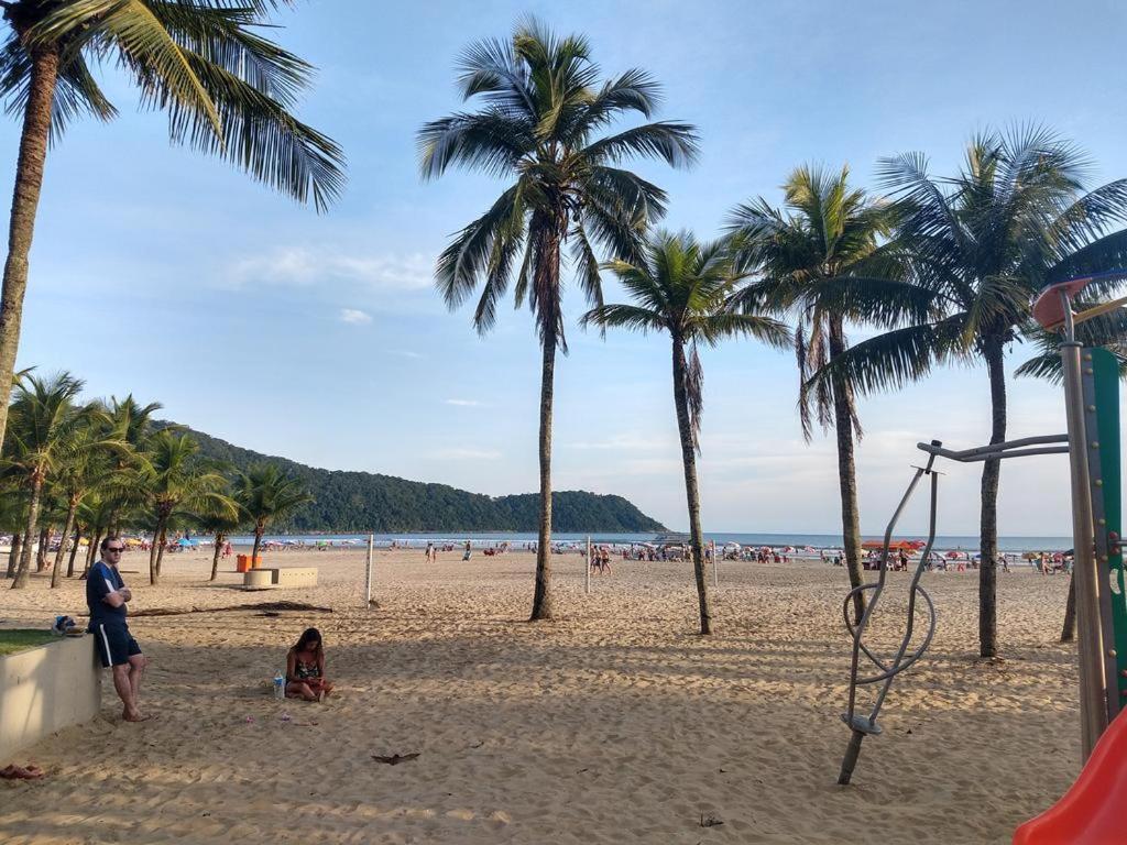 Apto Canto Do Forte - Praia Grande - Local Privilegiado - 100 Metros Da Praia - Internet Inclusa 외부 사진